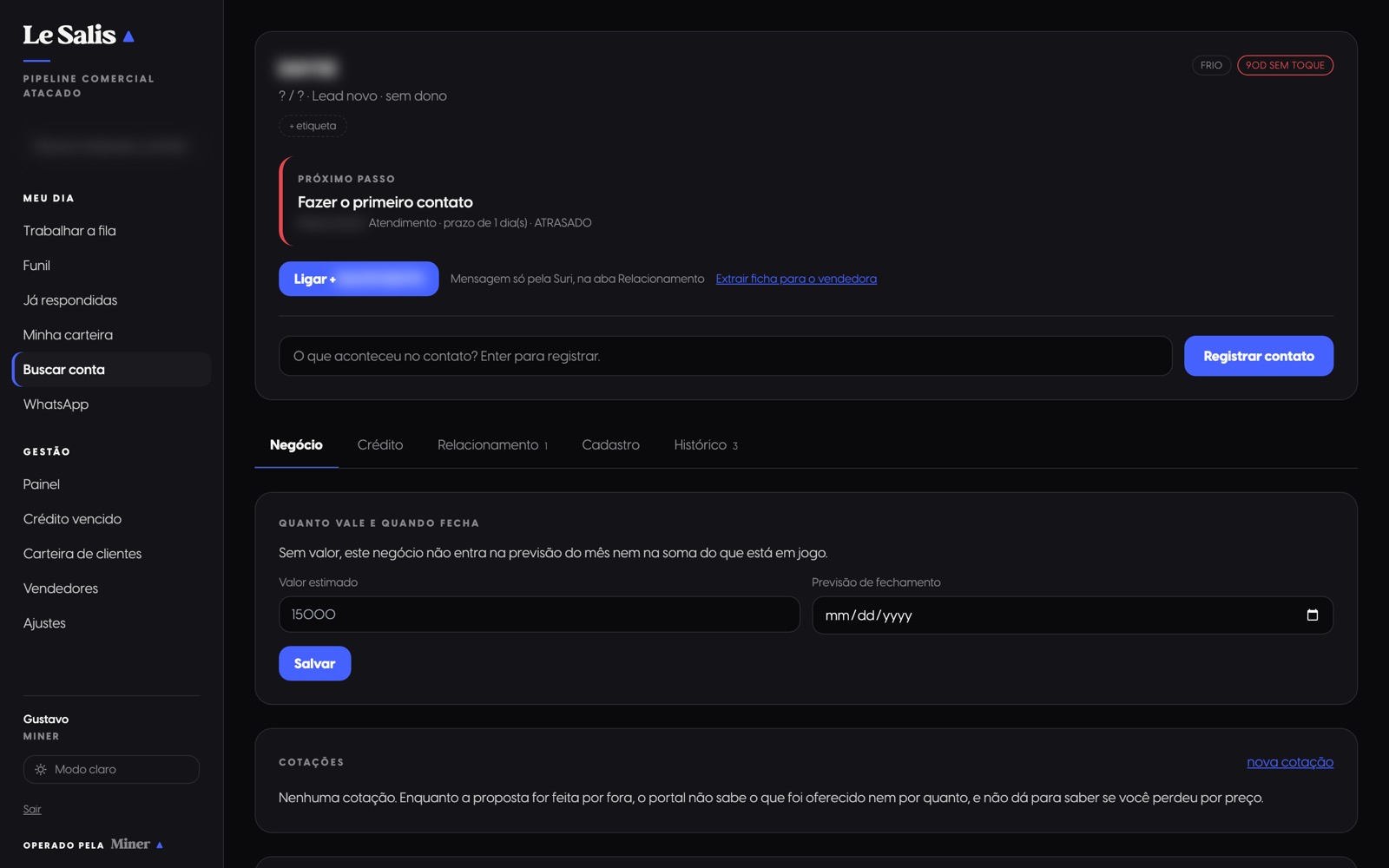 Ficha de uma conta no CRM, com o próximo passo, o campo de registrar contato e as cinco abas